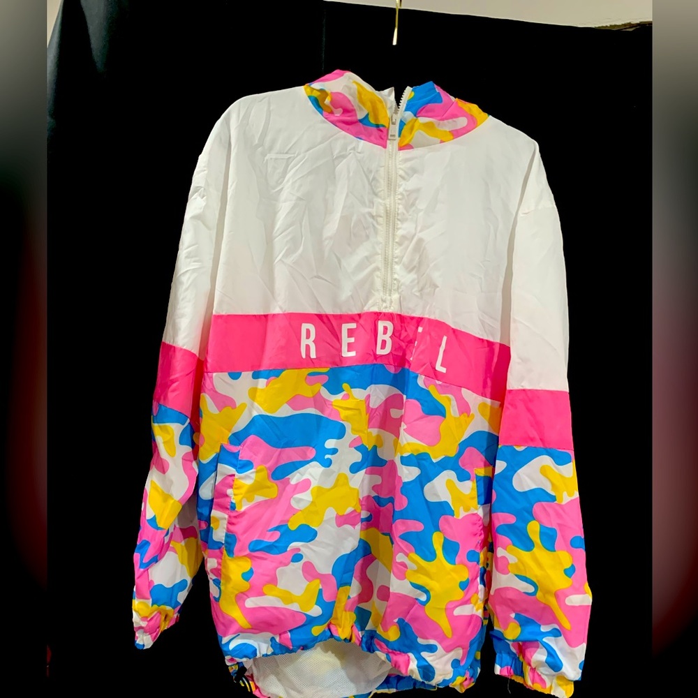 3 XL Rebel Sweater